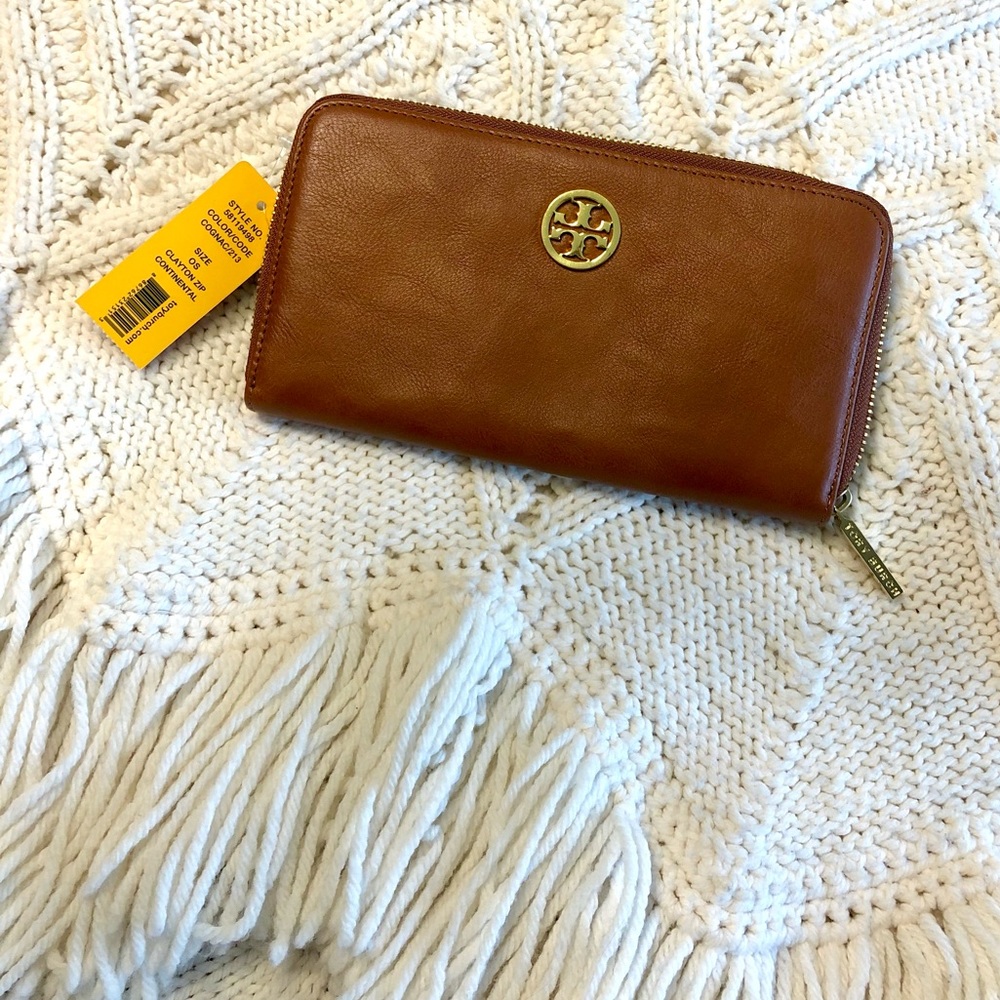 NWT Large Tory Burch Wallet